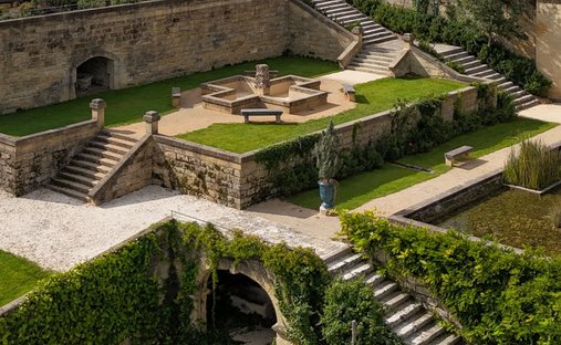 Chateau  en La Balance-Palais des Papes, Aviñón, Francia 1