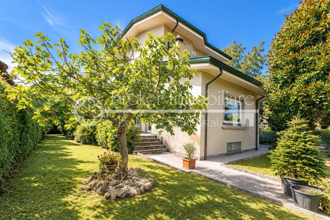 Villa in Lungomare, Viareggio, Tuscany 3 - 19196346