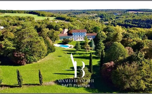 House in Saint Ausone-Saint Martin-Saint Gelais, Angoulême, France 1