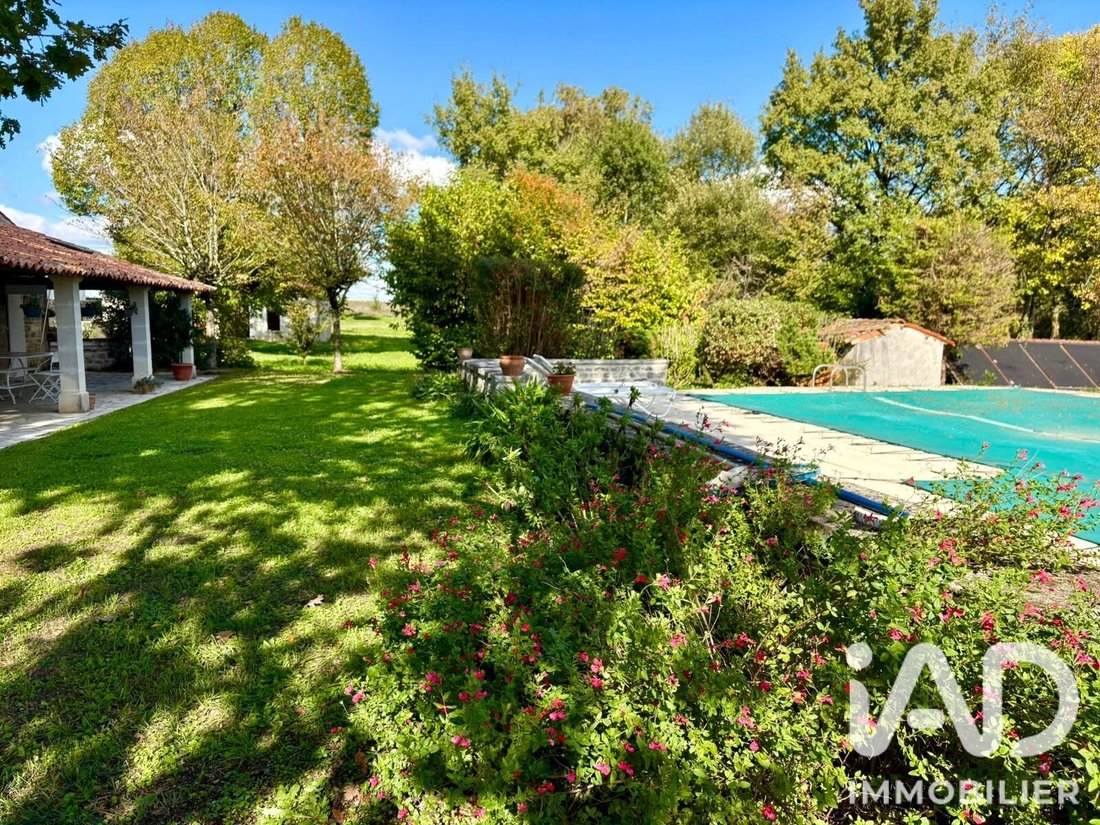 Casa en Foussignac, Nueva Aquitania, Francia 3 - 19197130