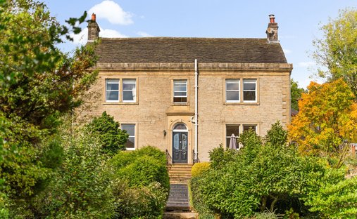 House in Delph, Grasscroft, England 1