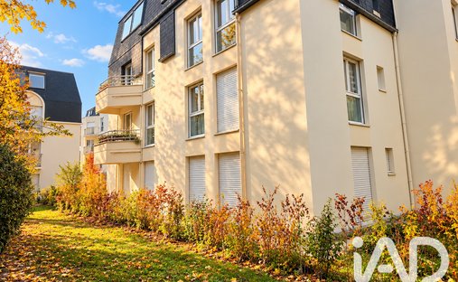 Apartment in La Garenne-Colombes, Ile-de-France, France 1