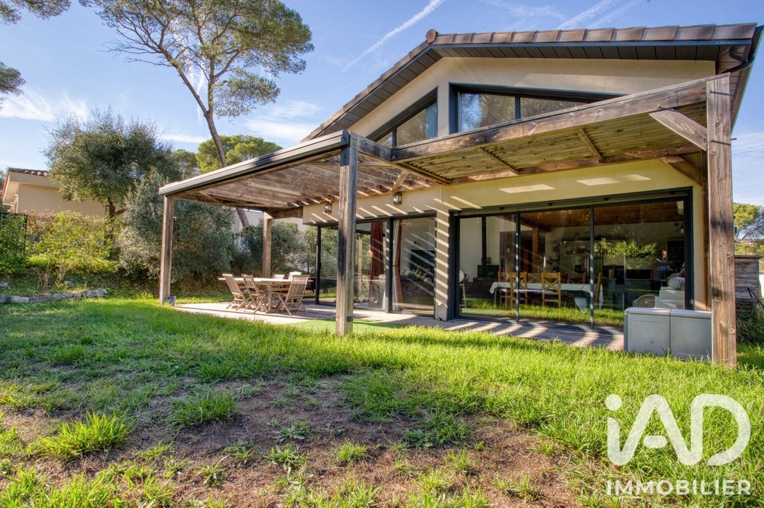 House in Le Dramont-Agay-Anthéor-Le Trayas, Saint-Raphaël, France 4 - 19197192