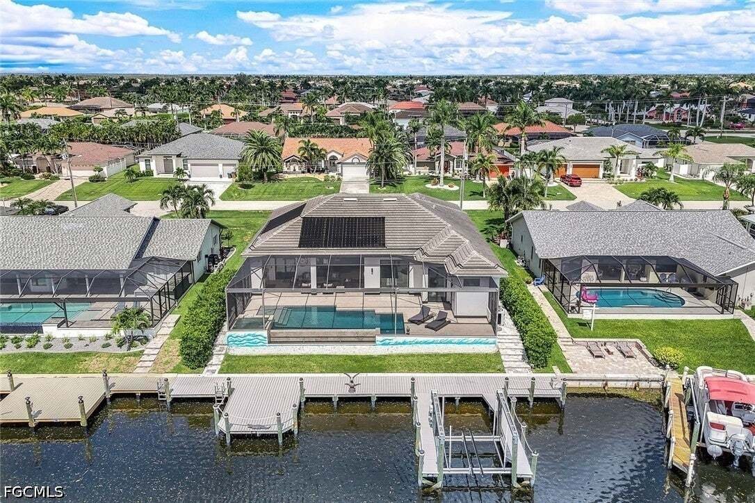 Casa a Cape Coral, Florida, Stati Uniti 3 - 19196203
