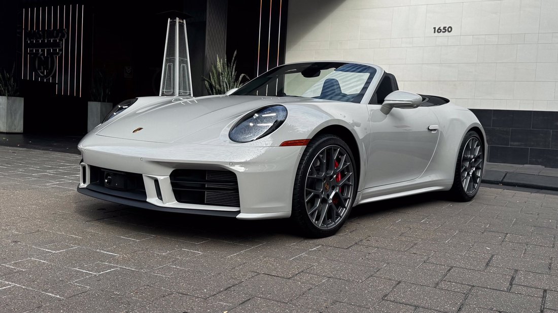 Cabriolet in Houston, TX, United States 1 - 19196314