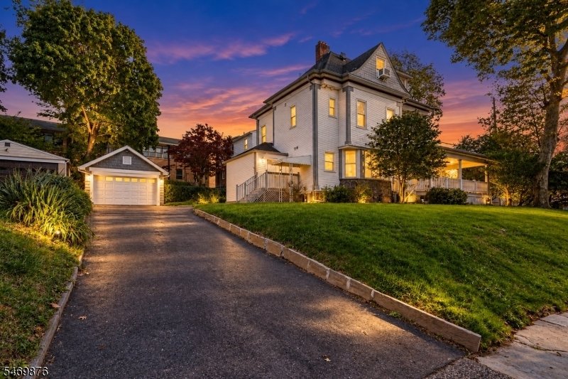 House in Ridgefield, New Jersey, United States 2 - 19196626