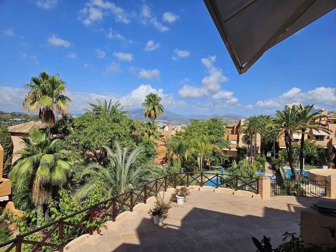 Townhouse in Nueva Andalucia, Marbella, Spain 1 - 19197236