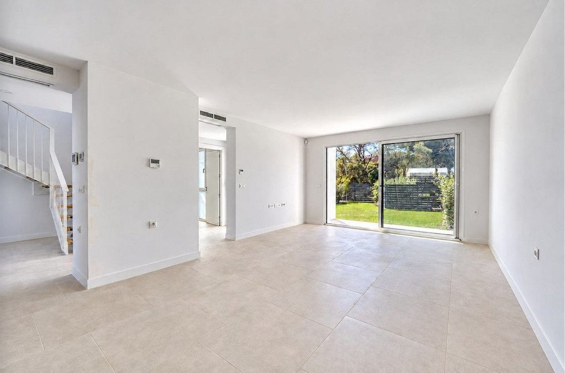 Townhouse en Elviria-Cabopino, Marbella, España 4 - 19196222