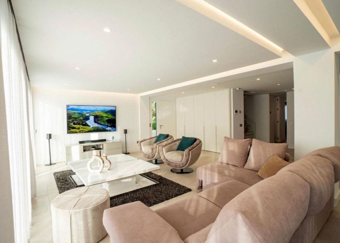 Townhouse en Nueva Andalucía, Marbella, España 3 - 19197240