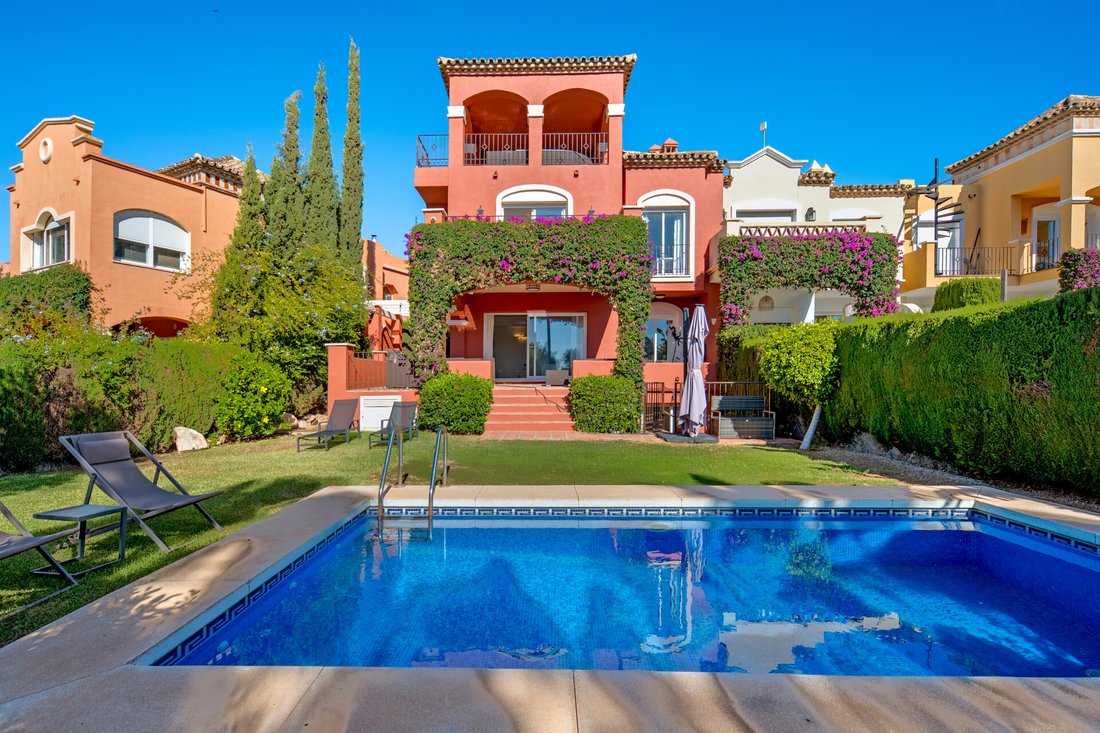 Townhouse en Nueva Andalucía, Marbella, España 1 - 19196163