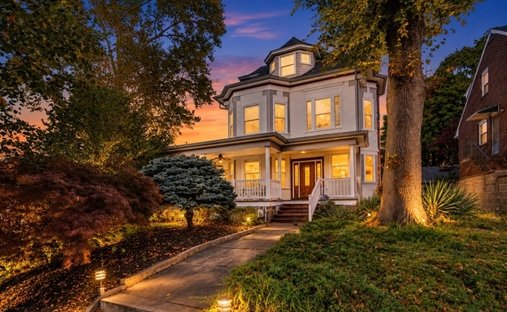 House in Ridgefield, New Jersey, United States 1