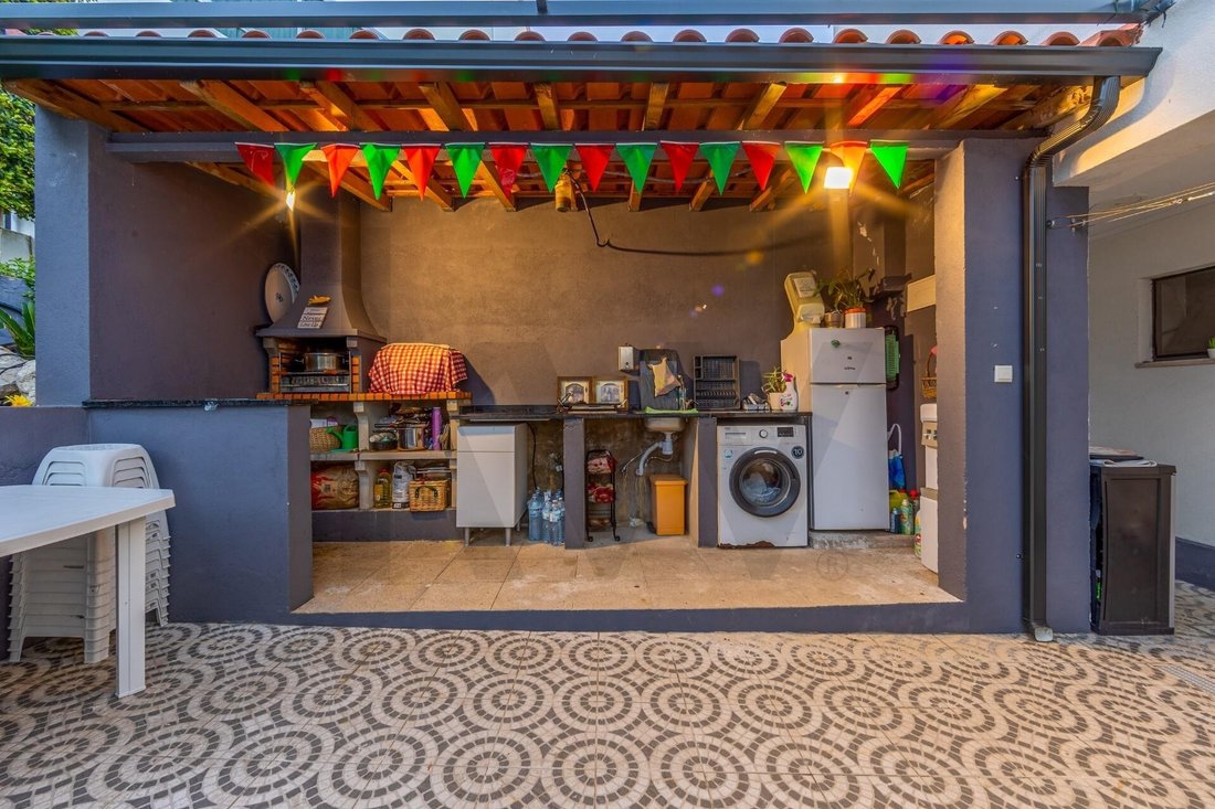 Townhouse in Charneca de Caparica e Sobreda, Setubal, Portugal 1 - 19196363