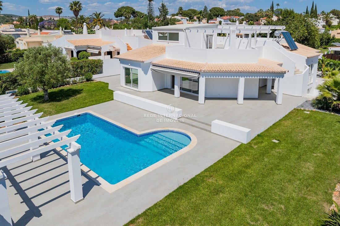 House in Quarteira, Algarve, Portugal 1 - 19196389