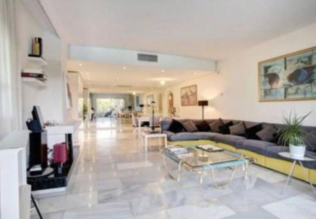 Wohnung in Elviria-Cabopino, Marbella, Spanien 5 - 19197225