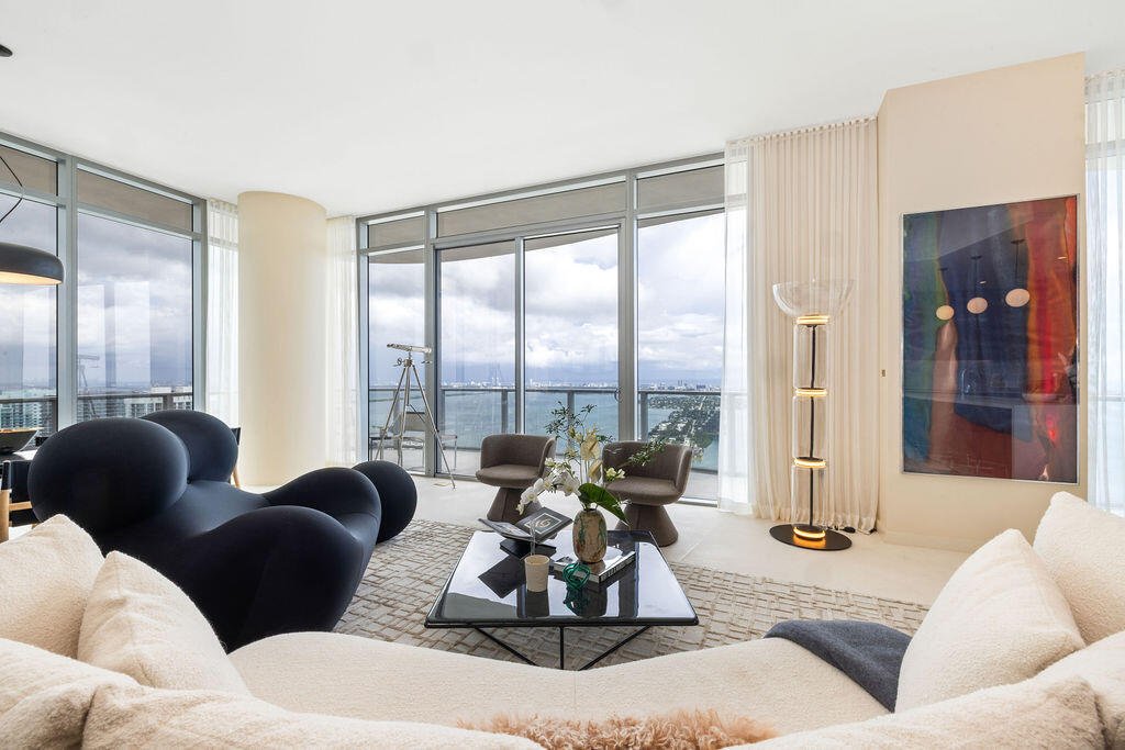 Condo in Miami, Florida, United States 4 - 19196464