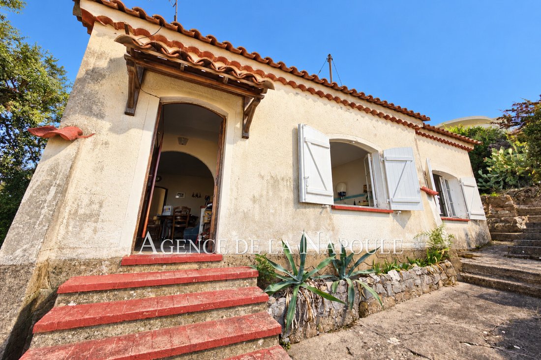 Villa in Le Cottage, Mandelieu-la-Napoule, France 3 - 19196247