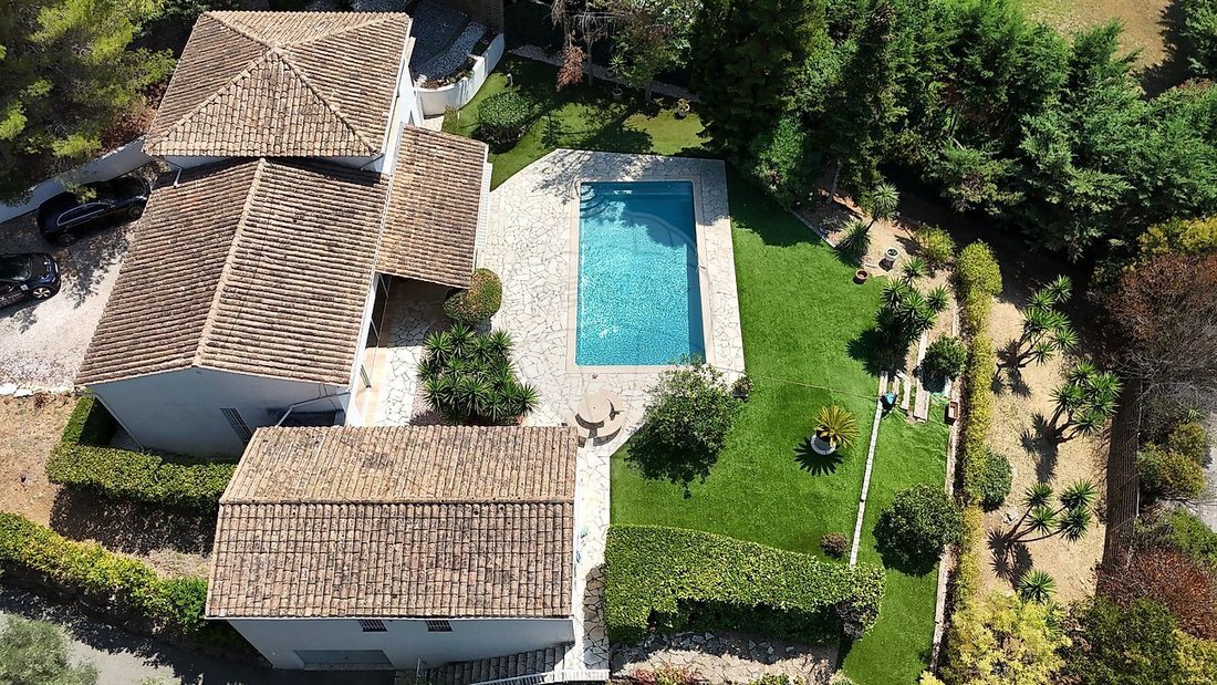Villa in Antibes, Provence-Alpes-Côte d'Azur, France 1 - 19196299