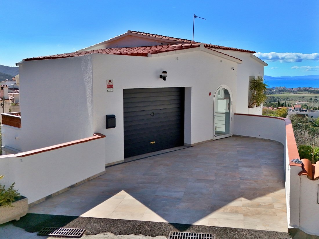 Villa in Roses, Catalonia, Spain 3 - 19190757