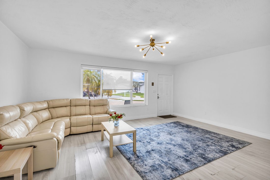Maison à Pembroke Pines, Floride, États-Unis 3 - 19197004