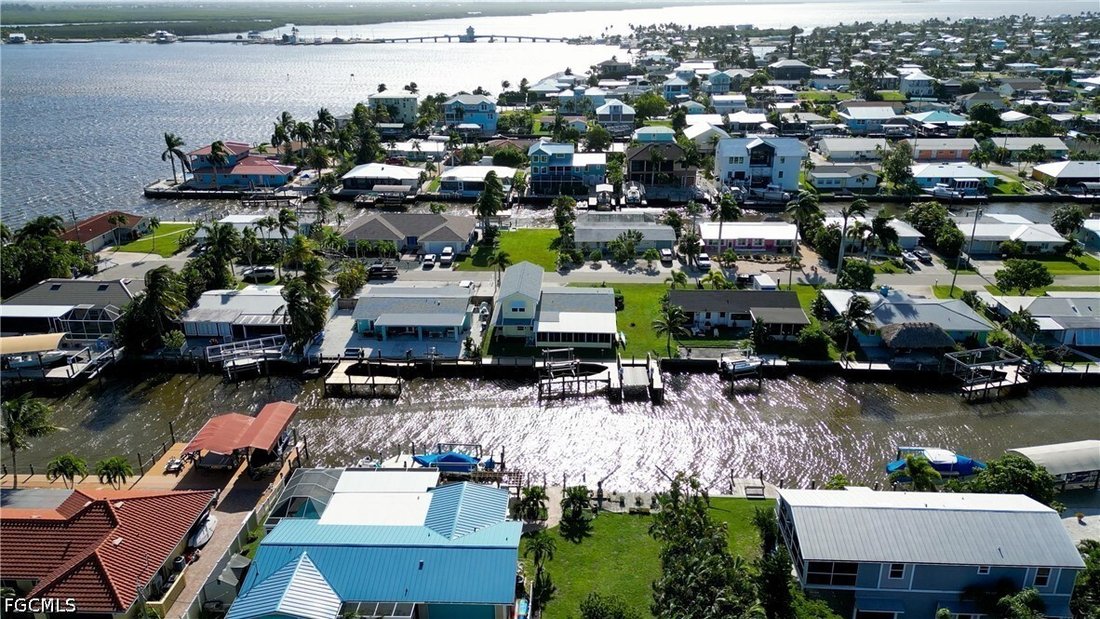 Casa a Cape Coral, Florida, Stati Uniti 4 - 19197254