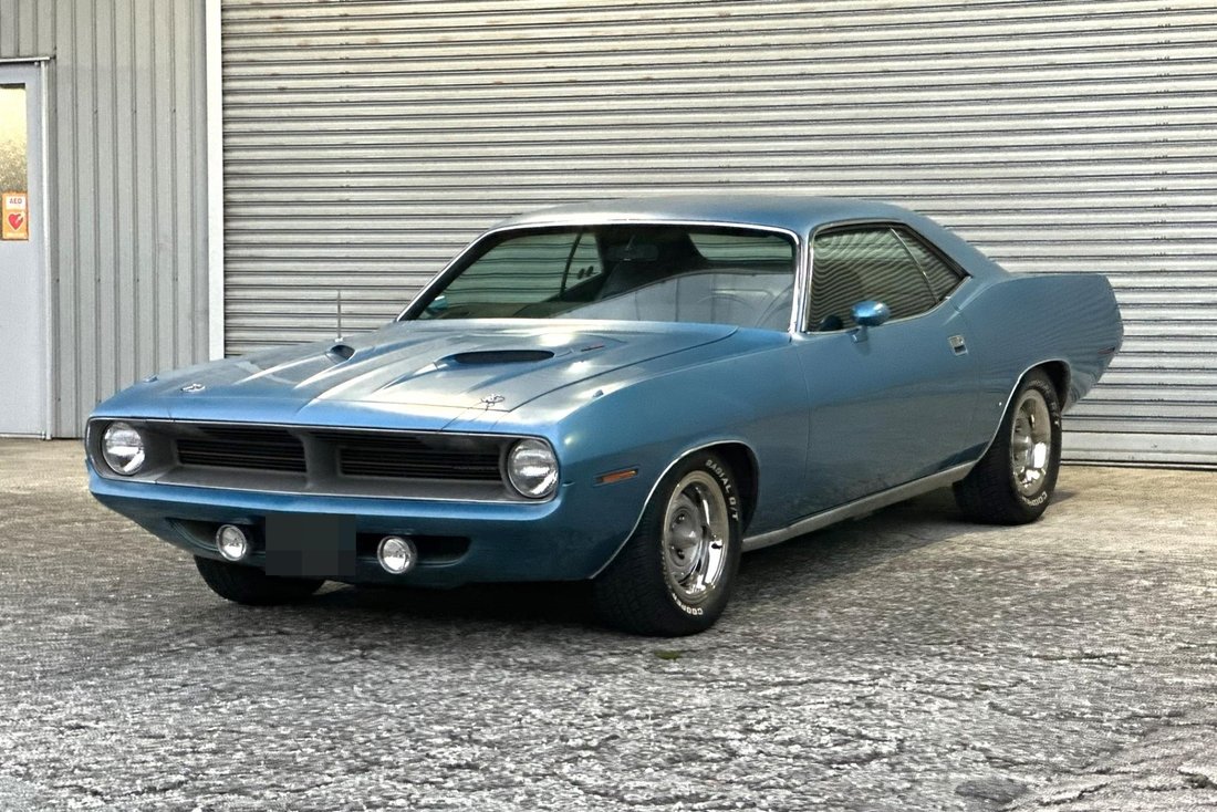 Coupe in Yokohama, Japan 1 - 19197343