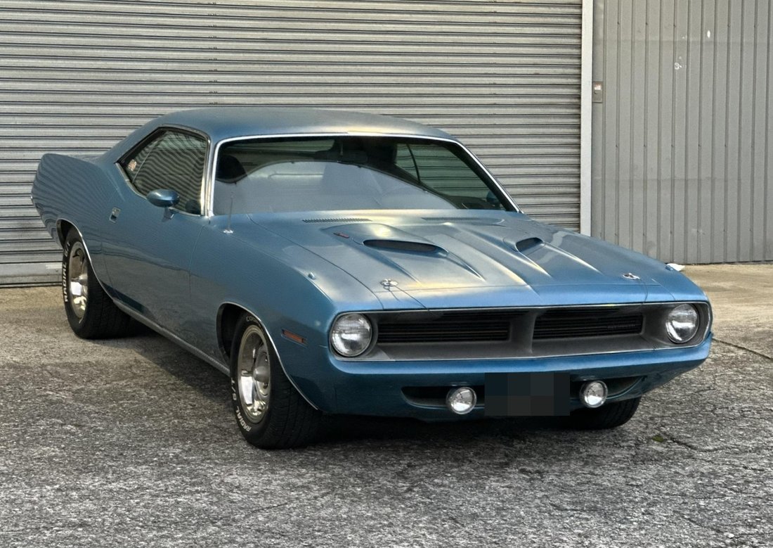 Coupe in Yokohama, Japan 2 - 19197343