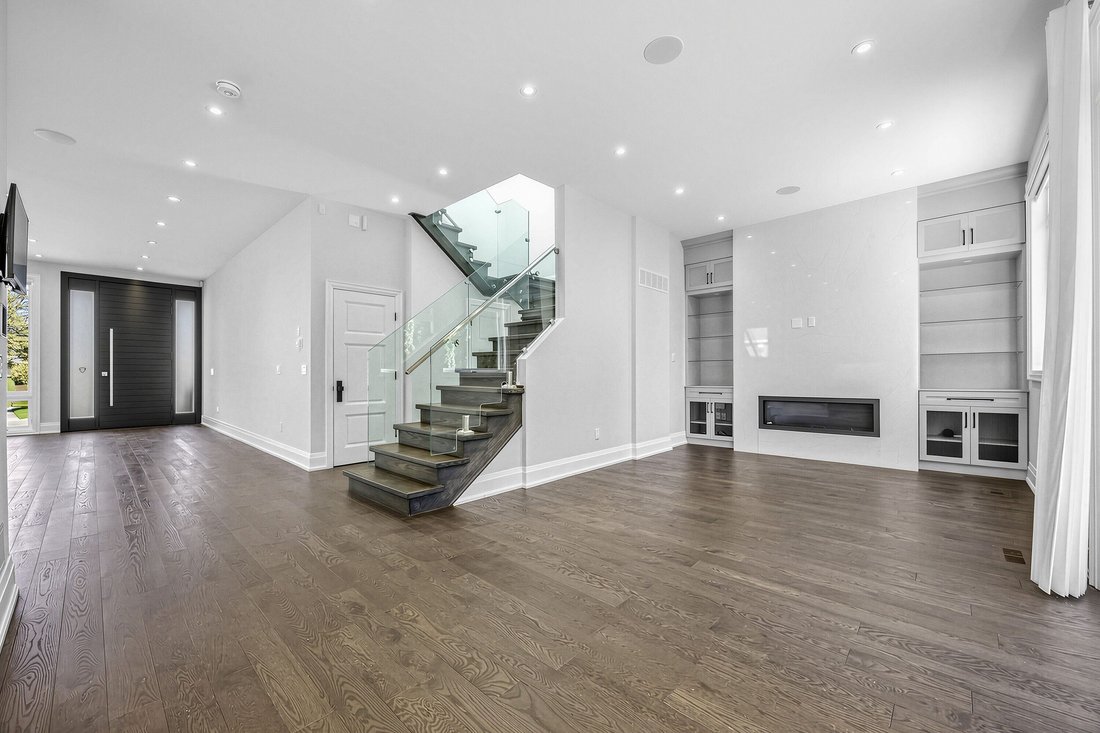 House in Toronto, Ontario, Canada 3 - 19197464