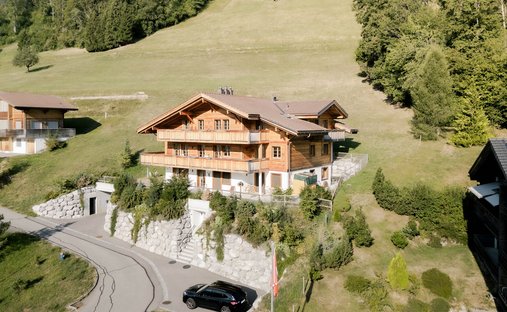 Condo in Zweisimmen, Canton of Bern, Switzerland 1