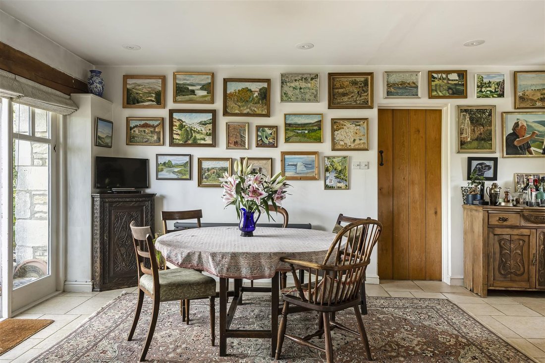 Haus in Calcot, Coln St. Dennis, England 5 - 19199212