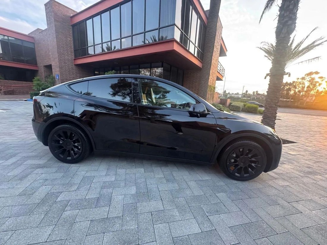 Suv in Riverside, CA, United States 4 - 19198852