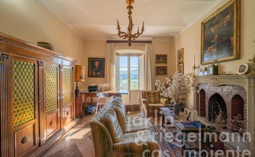 House in Bibbiena, Tuscany, Italy 1