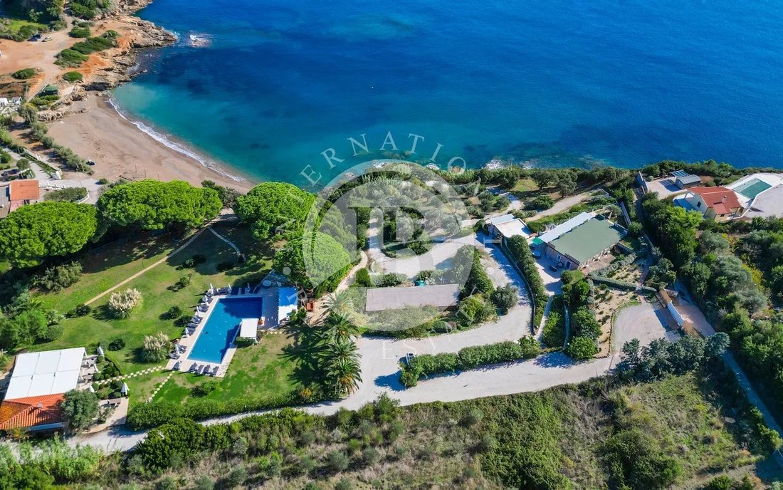 Estate in Porto Azzurro, Tuscany, Italy 1 - 19199526