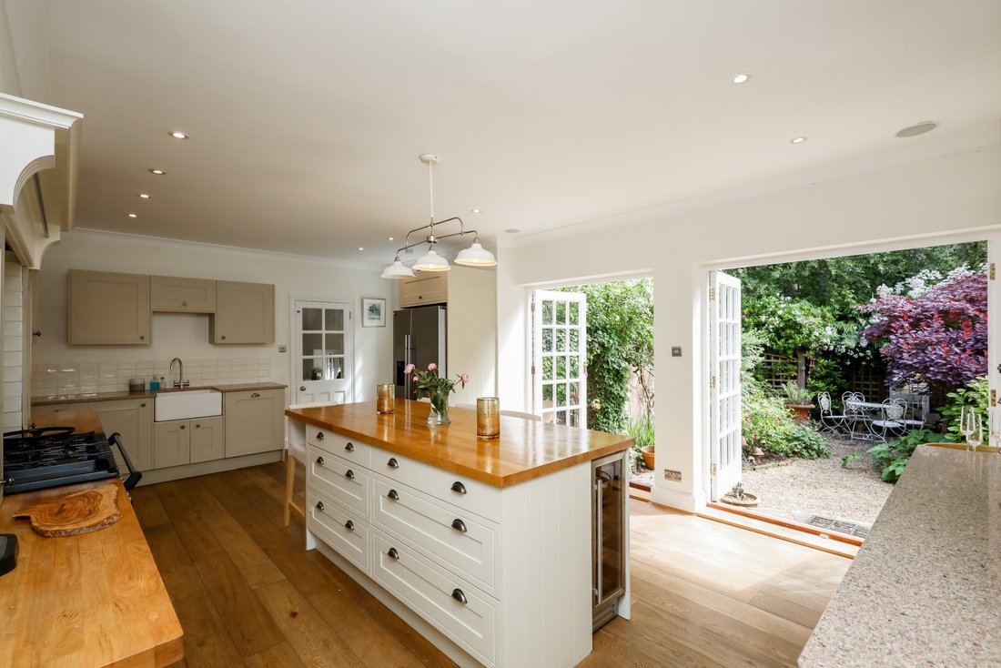Casa en Virginia Water, Inglaterra 4 - 19199766