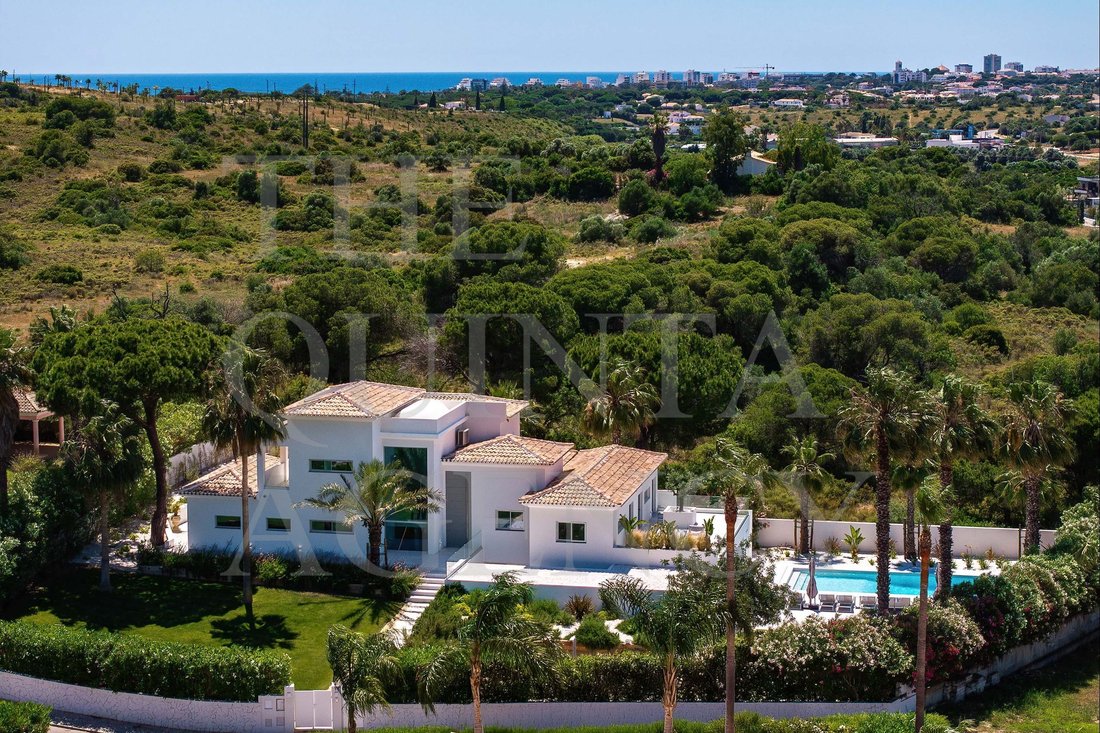Villa in Almancil, Algarve, Portugal 1 - 19198409