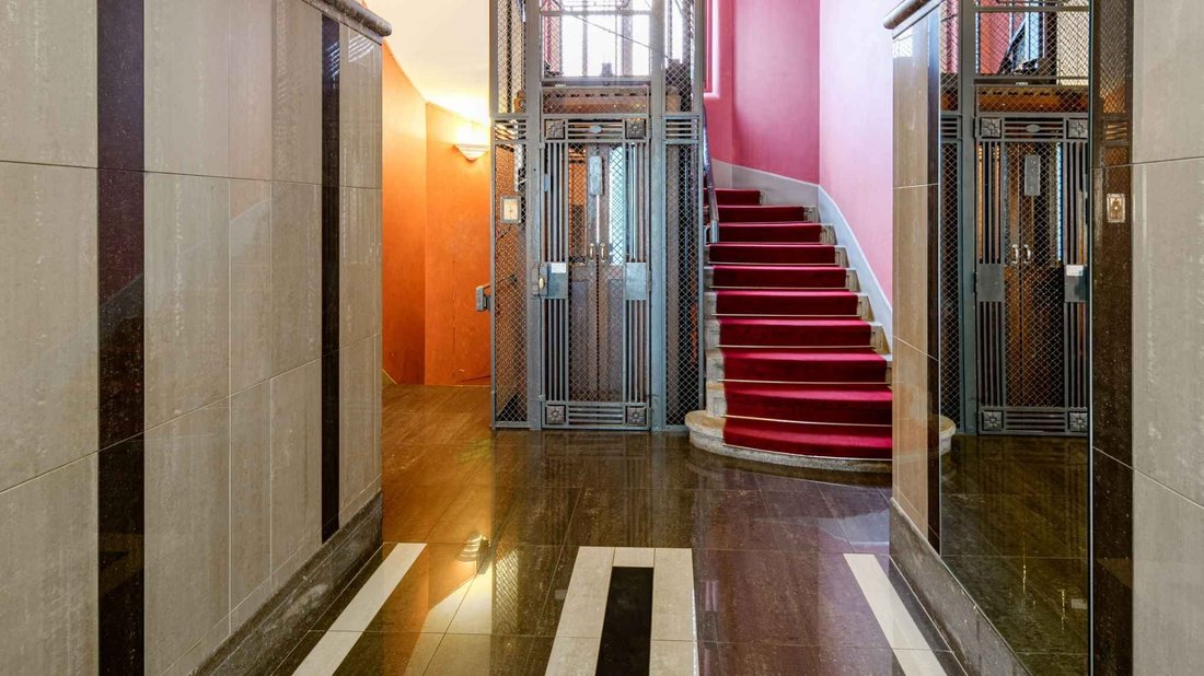 Apartment in Geneva, Canton of Geneva, Switzerland 2 - 19198180