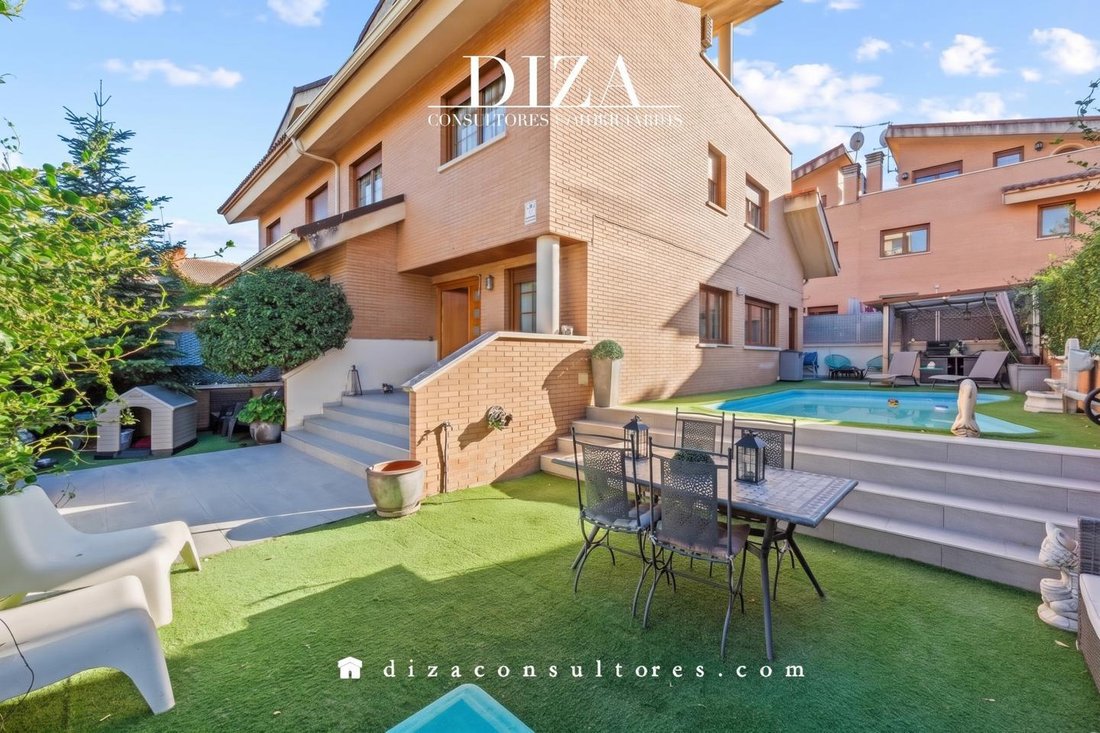 Villa in Moncloa-Aravaca, Madrid, Spain 1 - 19199107