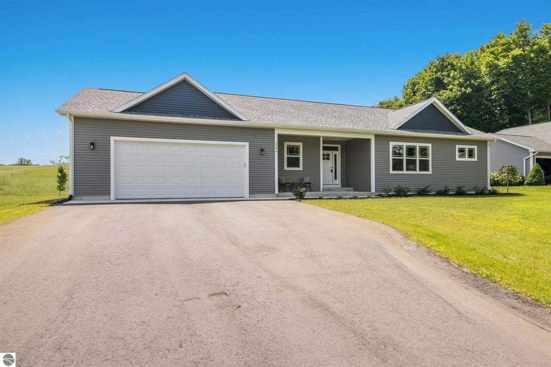 Maison à Traverse City, Michigan, États-Unis 2 - 19198556