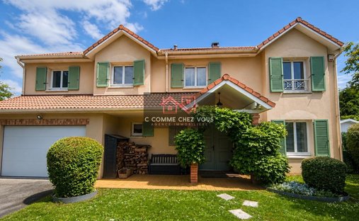 Maison à Domaine d'Armainvilliers, Ozoir-la-Ferrière, France 1