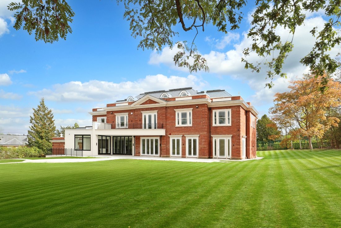 Maison à Chobham, Angleterre 2 - 19199104
