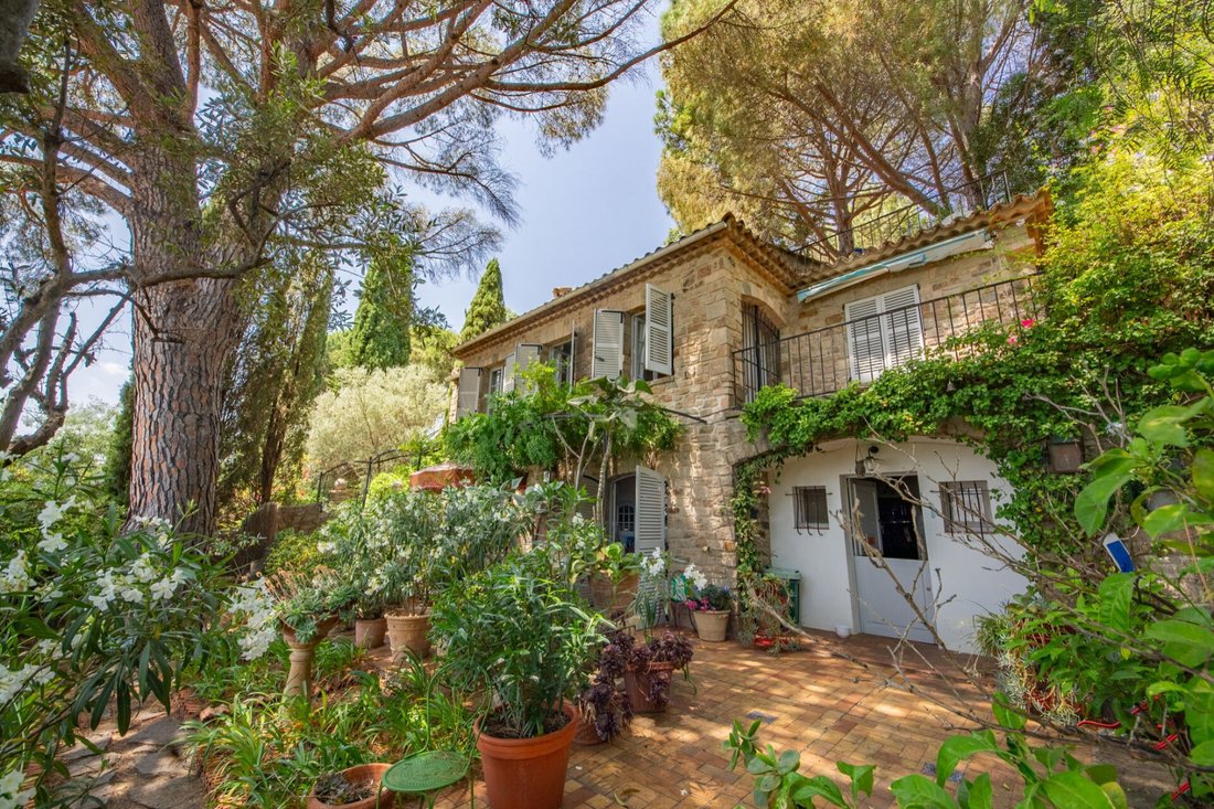 Villa à Grimaud, Provence-Alpes-Côte d'Azur, France 2 - 19198912