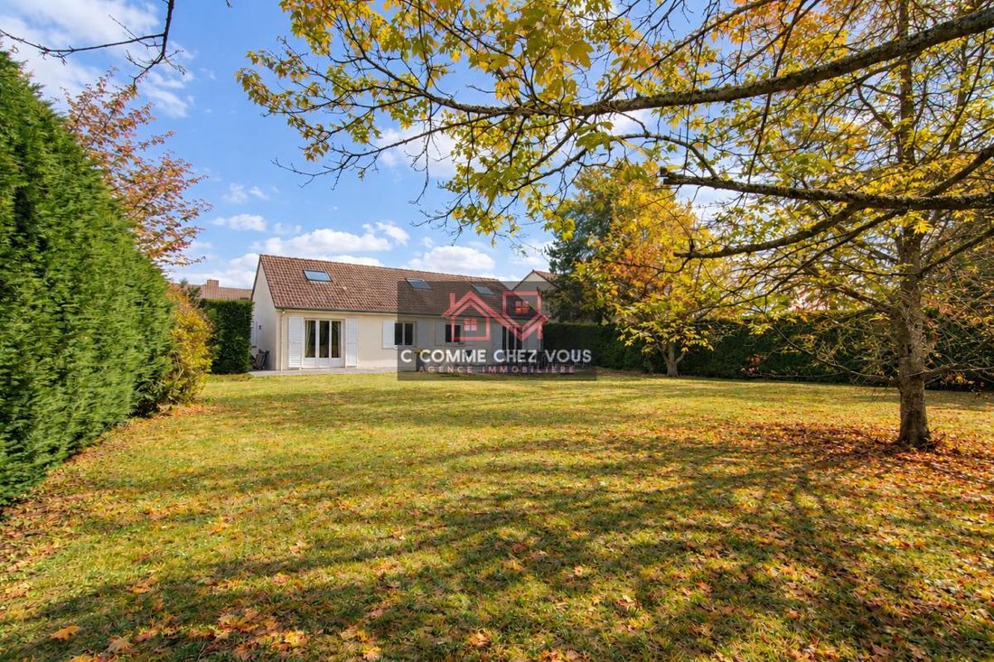 Maison à Domaine d'Armainvilliers, Ozoir-la-Ferrière, France 1 - 19199493