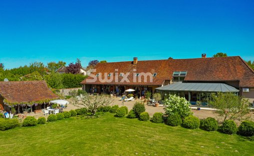 Tenuta a Chateaurenaud, Louhans-Châteaurenaud, Francia 1
