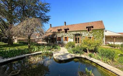 Landhaus in Fontainebleau, Île-de-France, Frankreich 1
