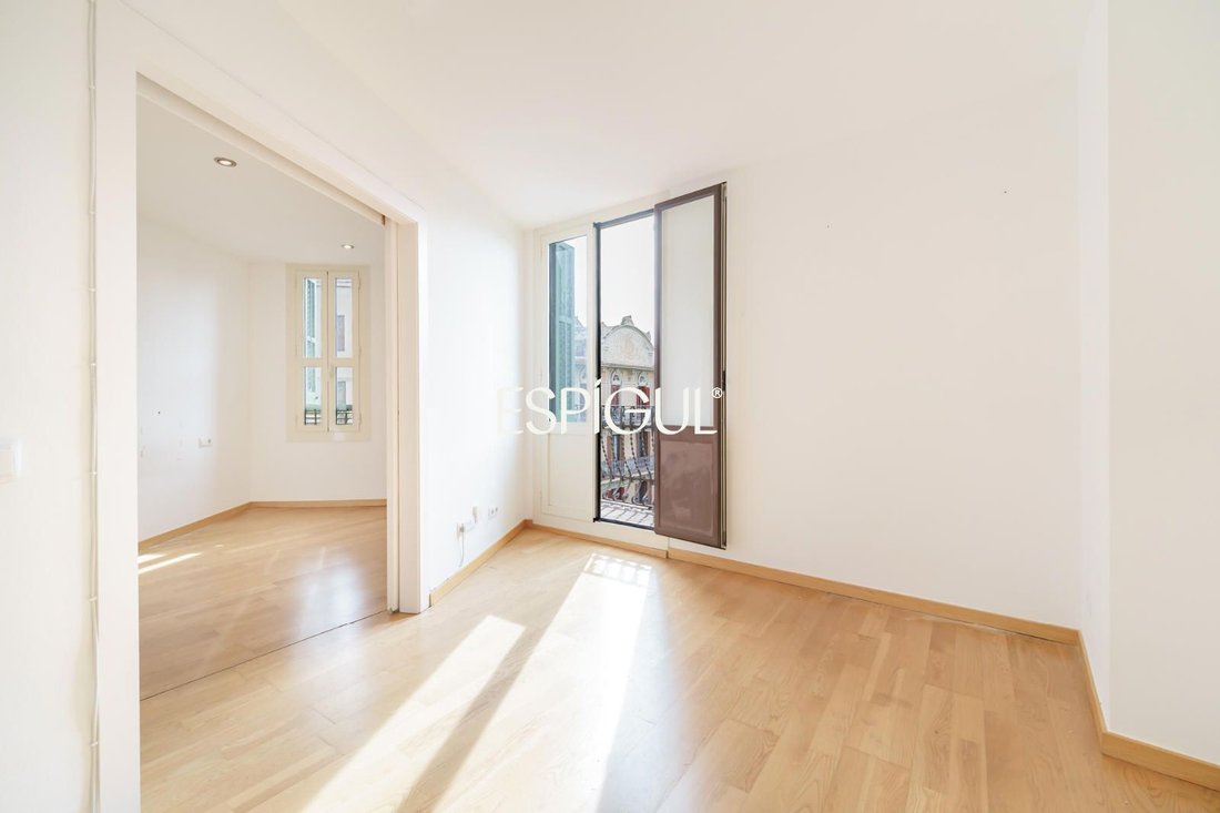 Apartment in Eixample, Barcelona, Spain 5 - 19197653