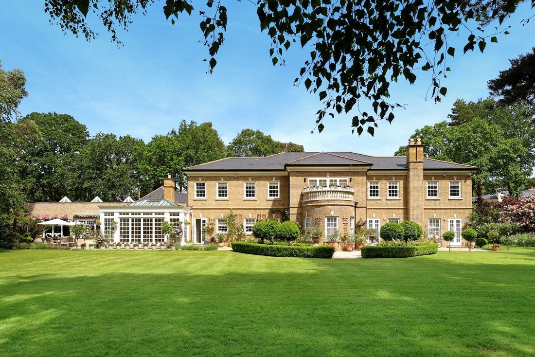 Haus in Lyne, England 2 - 19198830