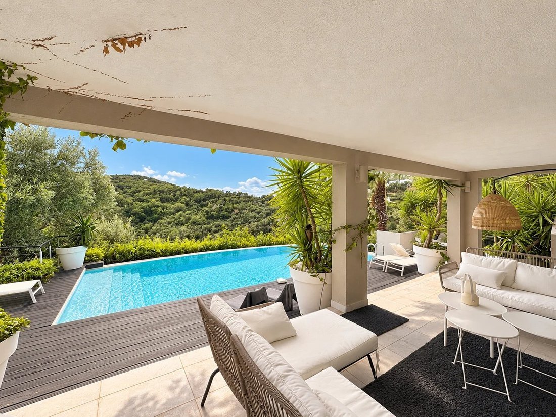 Villa in Grimaud, Provence-Alpes-Côte d'Azur, France 3 - 19199440