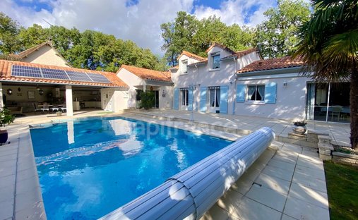 Casa a Vouneuil-sous-Biard, Nuova Aquitania, Francia 1