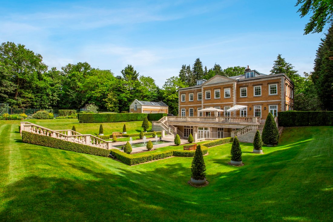 Haus in Lyne, England 2 - 19199046