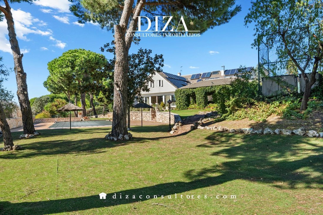 Villa in Pozuelo de Alarcon, Comunidad de Madrid, Spain 3 - 19199178