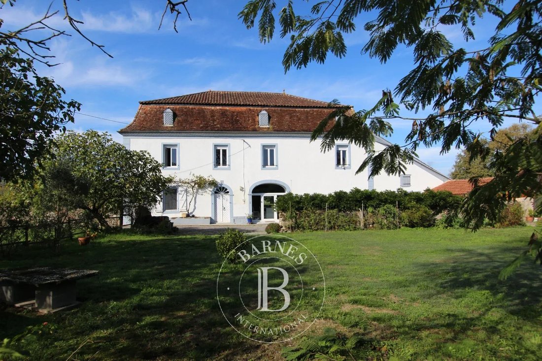 Finca en Sauveterre-de-Béarn, Nueva Aquitania, Francia 3 - 19199226